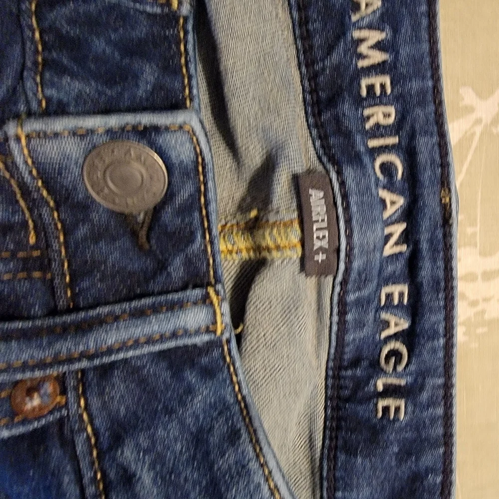 American Eagle Outfitters Dark Blue Denim Jeans - Picture 4 of 7